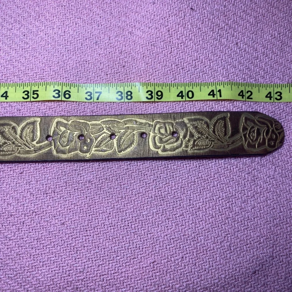 Womens XL Embossed Leather Rose Belt Cowrie Shell Tiger Eye Pearl Buckle Bronze - Picture 6 of 6